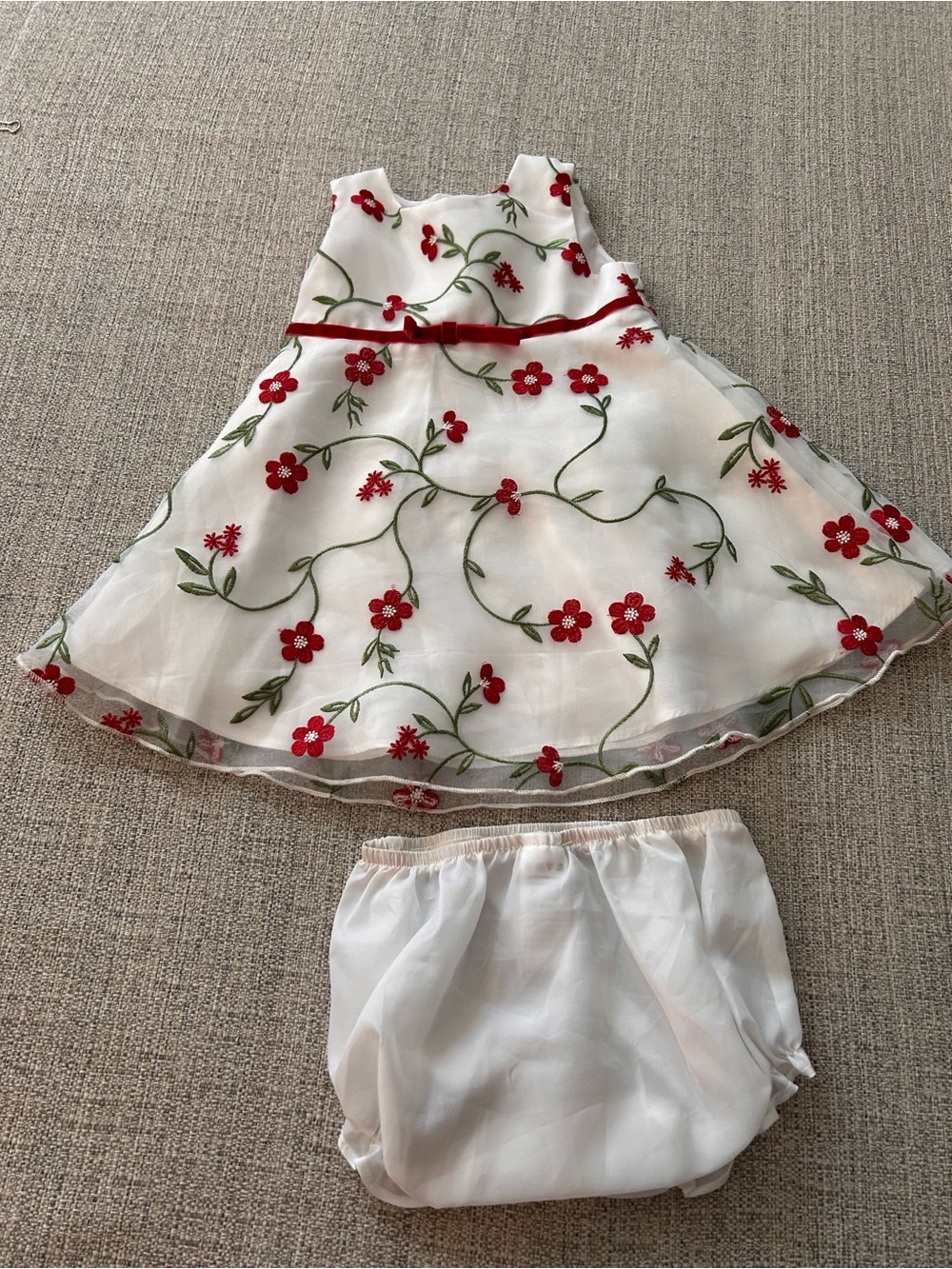 Youngland Baby White Dress w Red & Green Floral Embroidery w Bloomers Size 12M